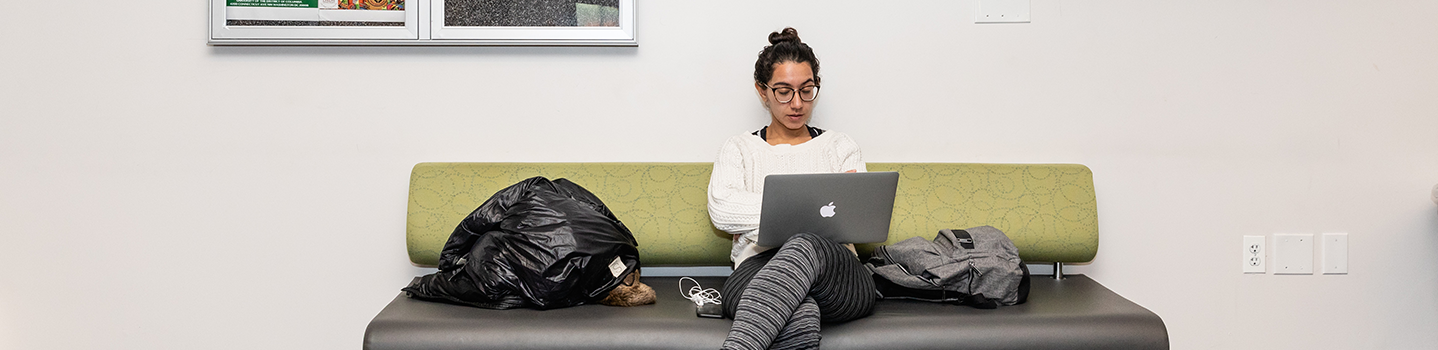 亚洲博彩网站 Student