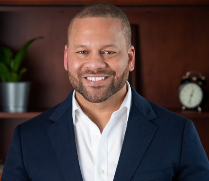 Dwane Jones,  Ph.D., Dean of 亚洲博彩网站-CAUSES