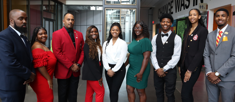 校园 ambassadors and representatives