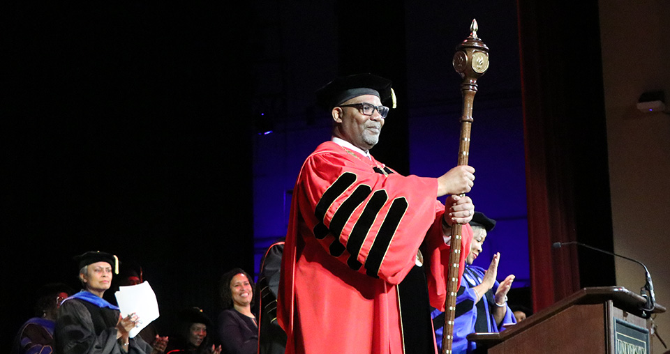 总统 Edington at 2024 inauguration